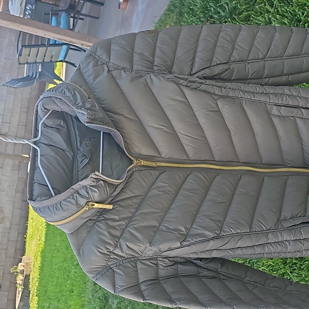 Michael kors tan / biege puffer jacket , small - Picture 7 of 10
